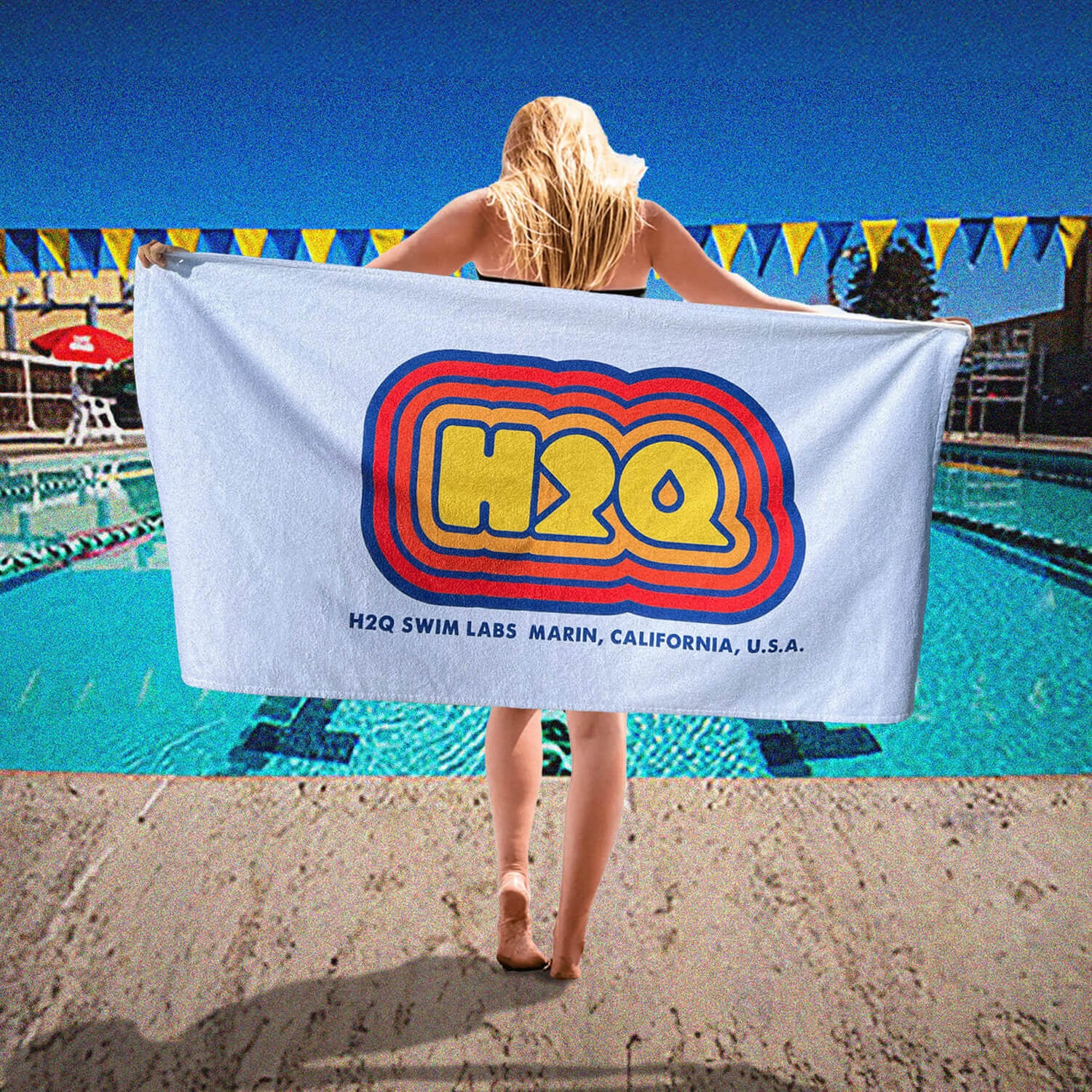 H2Q Newport Beach 88' Beach Towel